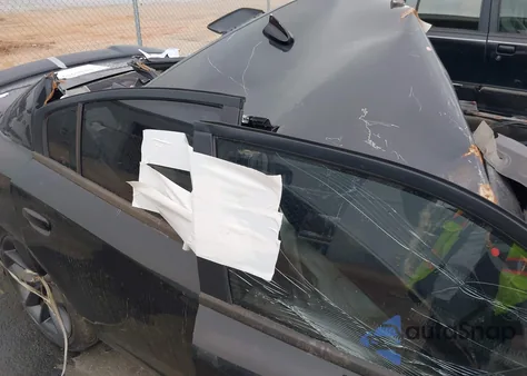 2019 Dodge Charger Scat Pack Rwd z USA, uszkodzony, nr VIN 2C3CDXGJ1KH576630